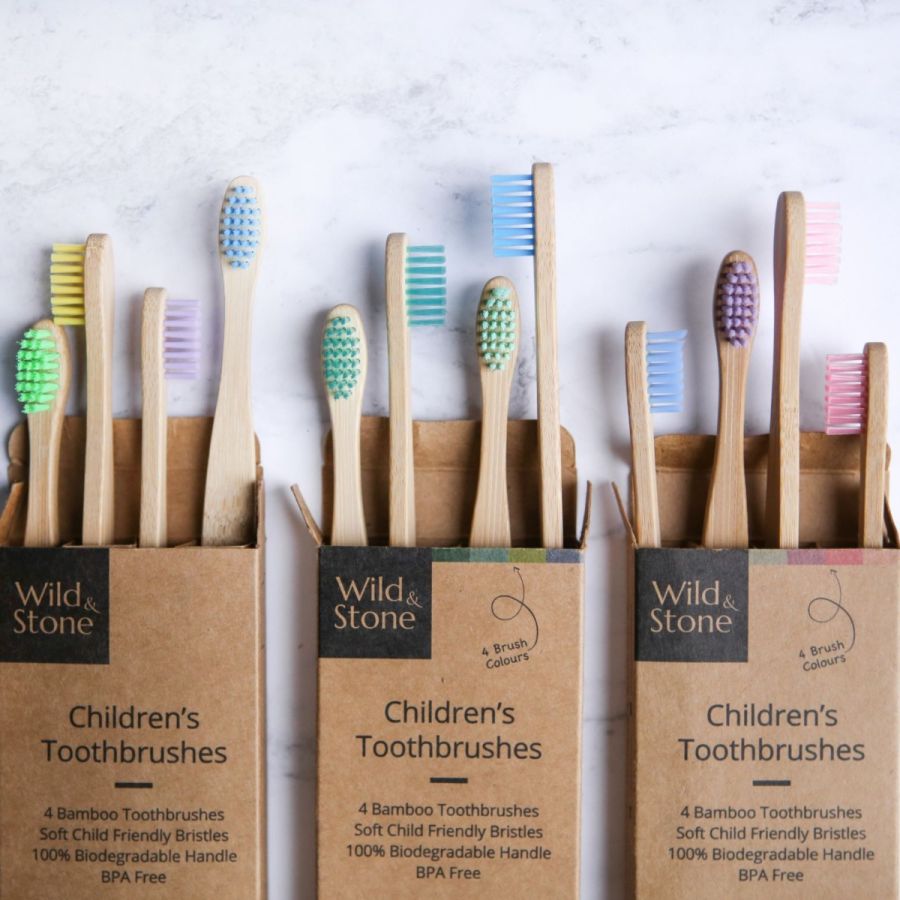 Spazzolino da denti in bambù Wild & Stone per bambini - Confezione da 4  pezzi in vari colori, igiene orale