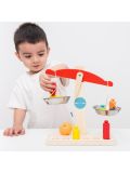 Gioco in legno Classic Toys- Bilancia