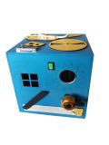 Gioco in legno 3Toys- Cubo in legno blu con attività montessoriane