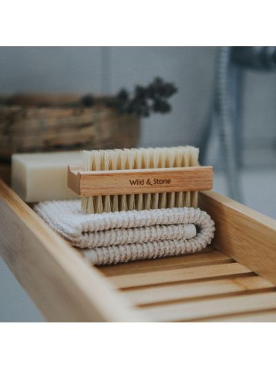 Prodotto per la persona Wild & Stone - Spazzola per unghie in setole naturali