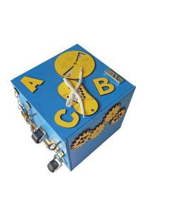 Gioco in legno 3Toys- Cubo in legno blu con attività montessoriane